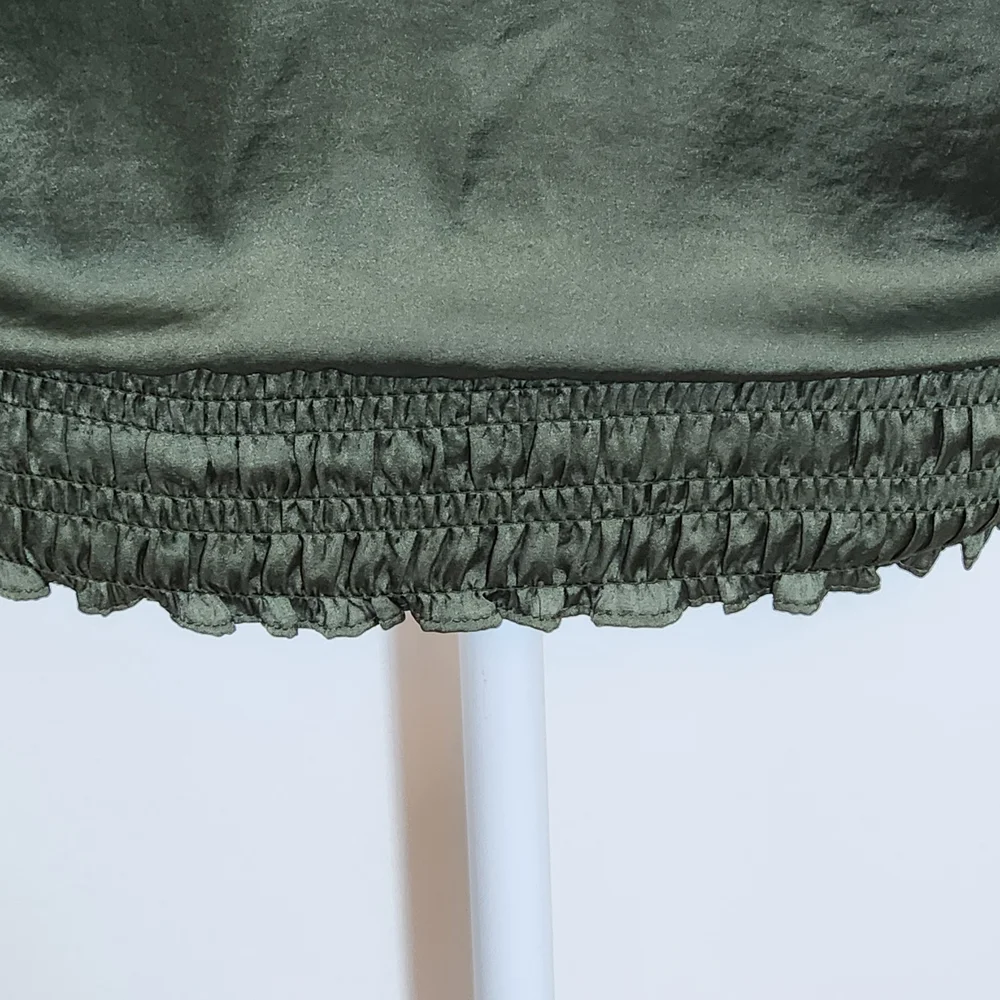 1 State Olive Green Satin Top with Smocking Size Small Green Blouse - Picture 3 of 8